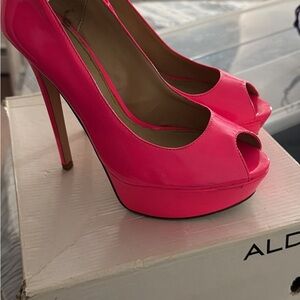 Aldo Fuchsia Peep Toe Platform Heels